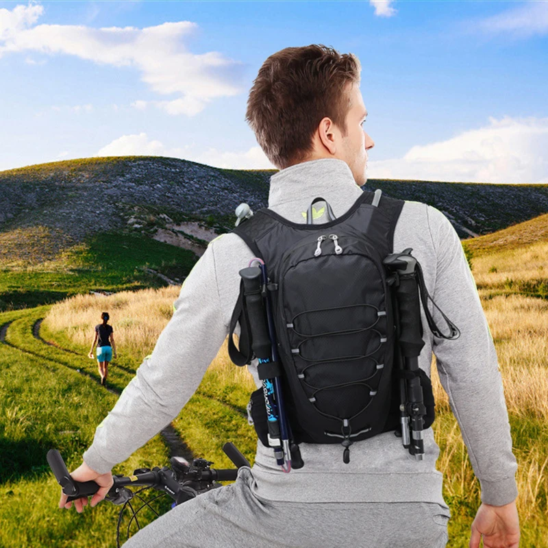 Maximizing Rider Safety with Ergonomic Cycling Backpack Features